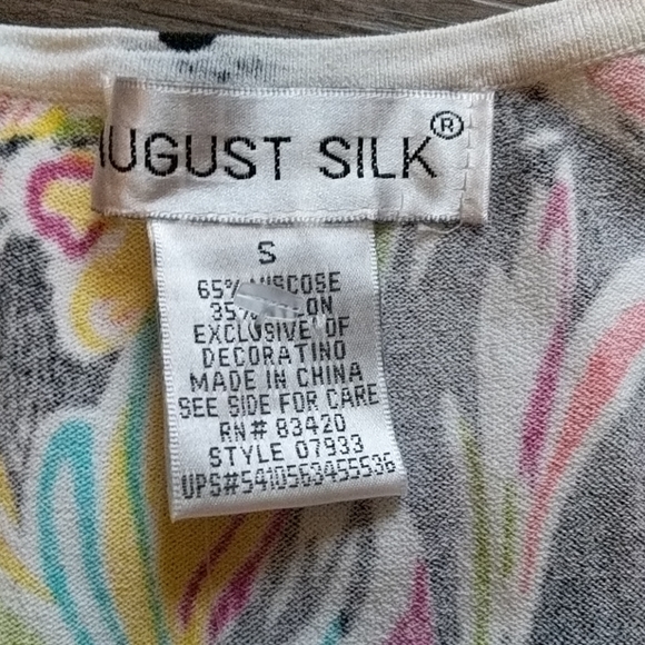 Fun, floral shell - Picture 2 of 3